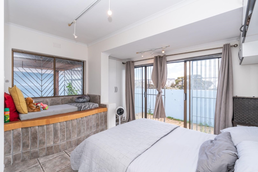 2 Bedroom Property for Sale in Woodstock Western Cape